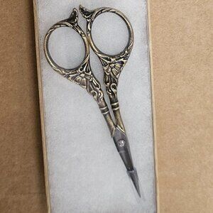 Victorian Botanical Garden Scissors in Gift Box